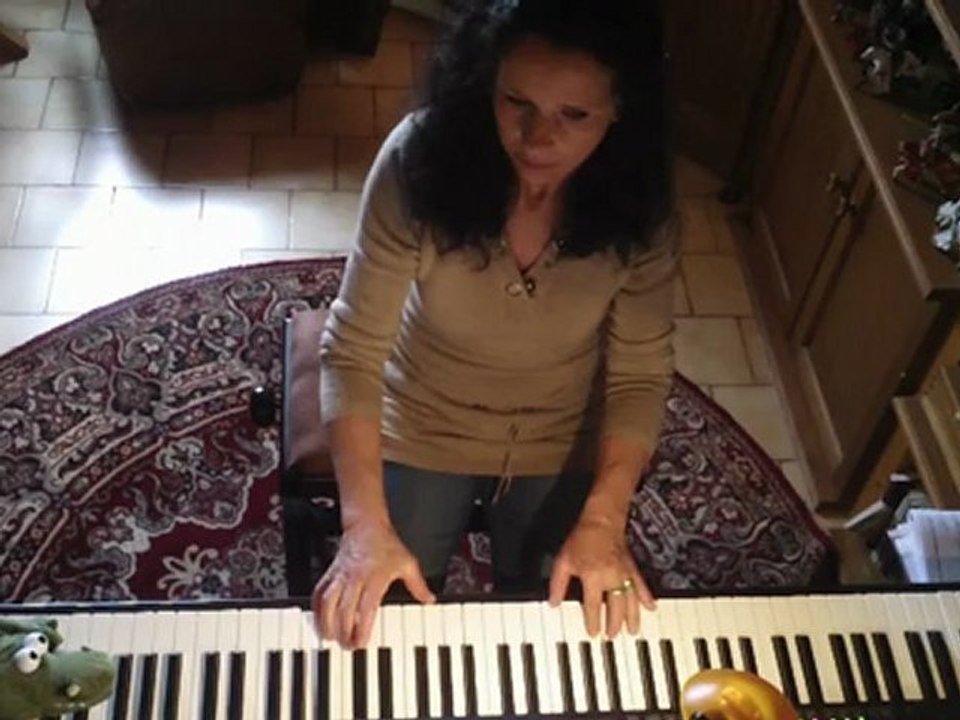 ""Piano solo . .....   . " POURQUOI PAS JAZZY"....