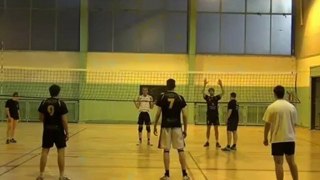 L'ASPTT PARIS VOLLEY prépare la saison des tournois... ou pas...