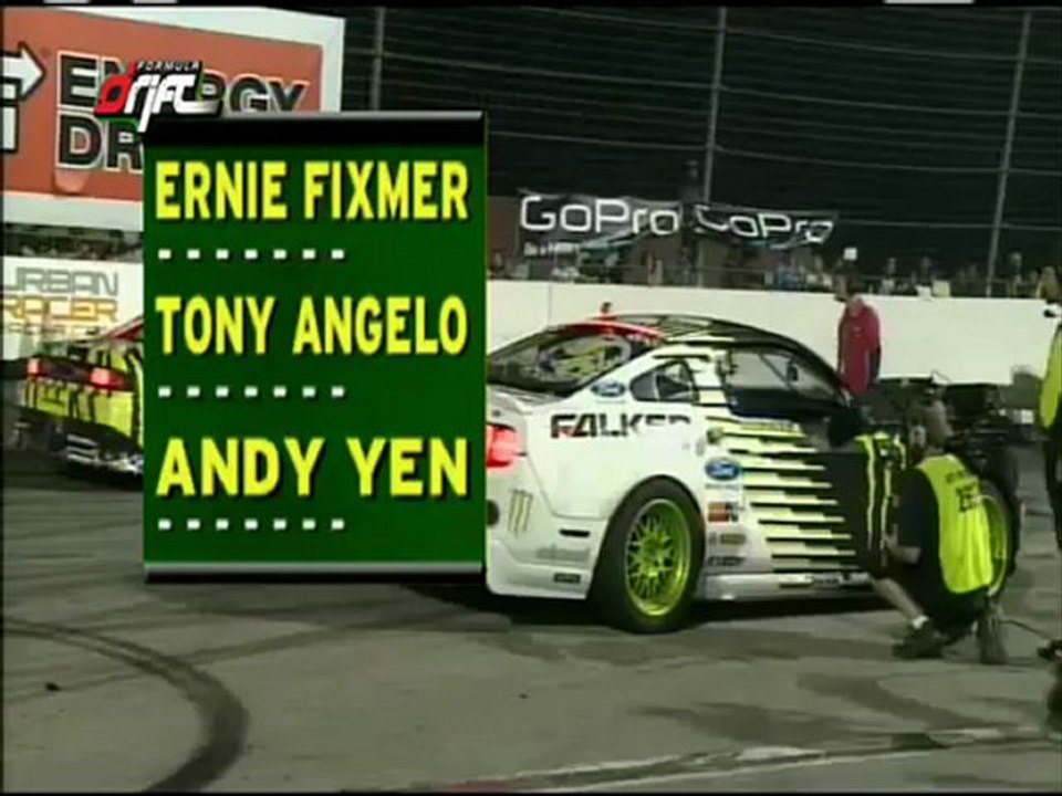 Vaughn Gittin vs Matt Powers in Great 8 Formula Drift Round 7, Vaughn Gittin takes it to the final 4