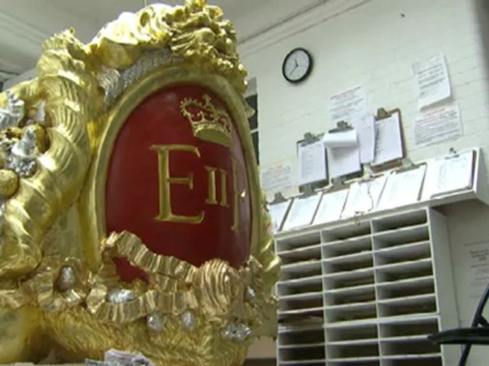 Queen's Diamond Jubilee royal river pageant barge unveiled