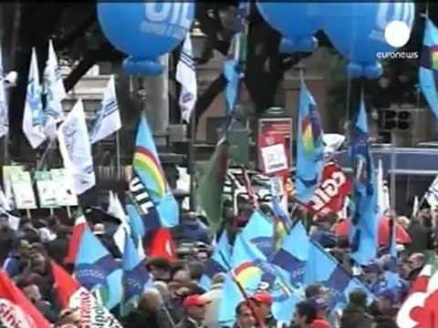 Italia: sindacati in piazza contro riforma pensioni
