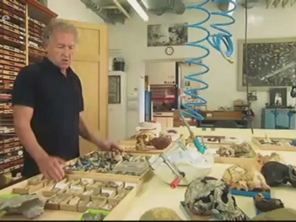 comment l'homme s'est-il mis debout (Xenius)