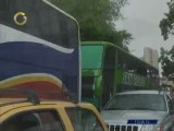 Gran cantidad de autobuses trasladaron a oficialistas para conmemoración del 13A