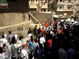 Video herunterladen: فري برس ريف دمشق التل مظاهرة احرار التل 13 4 2012ج3 Damascus