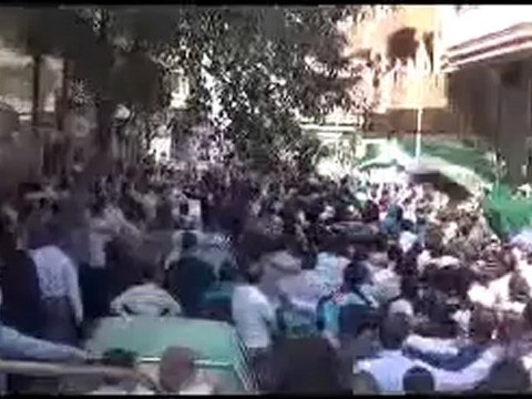 فري برس حمص حي الملعب البلدي جمعة ثورة لكل السوريين 13 4 2012 ج2 Homs