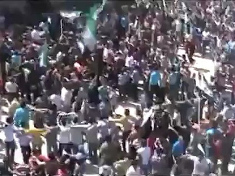 فري برس ادلب معرة النعمان مظاهرة حاشدة جمعة ثورة لكل السوريين 13 4 2012 Idlib