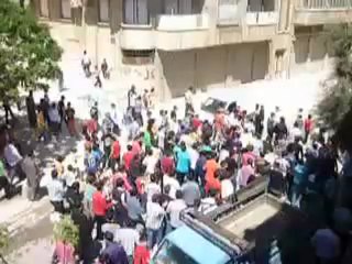 فري برس حمـــاة المحتلة حي البيــاض  جمعة ثورة لكل السورين 13 4 2012 Hama