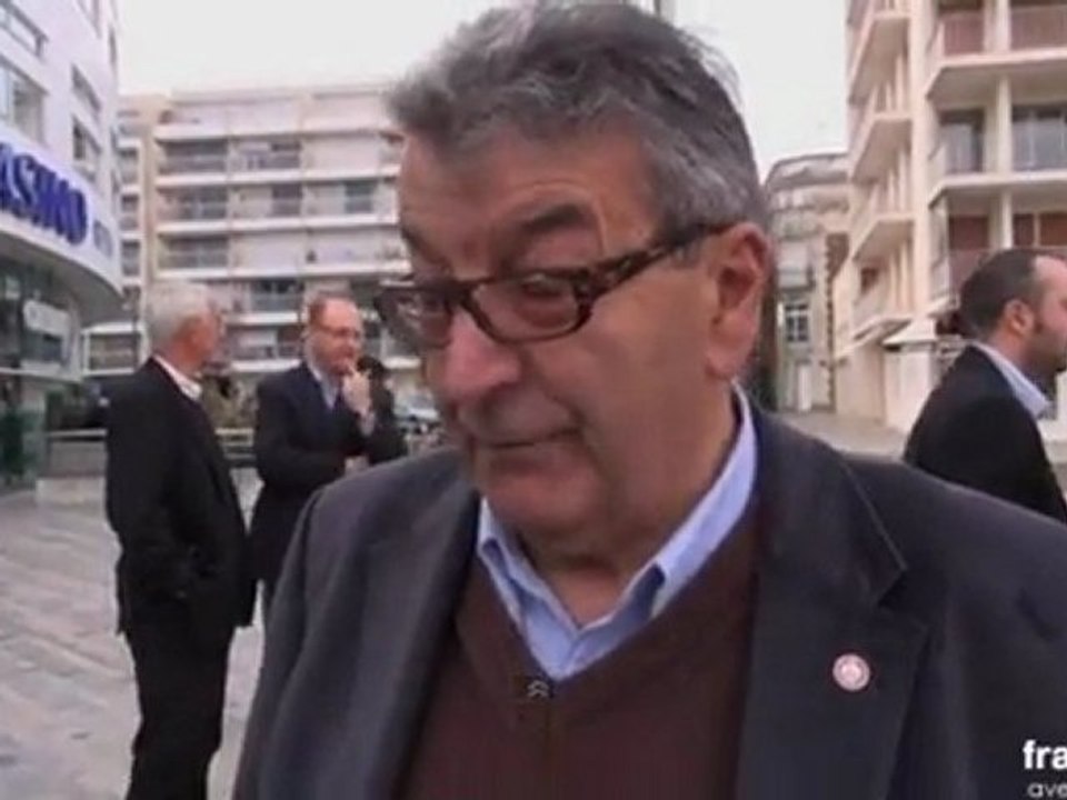 Dérapage d'un cadre de la droite vendéenne, en marge du meeting de François FILLON aux Sables d'Olonne.