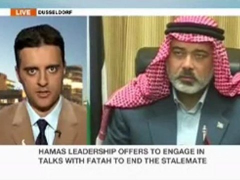 Palestinians watch Hamas offer olive branch to Fatah-11Oct07