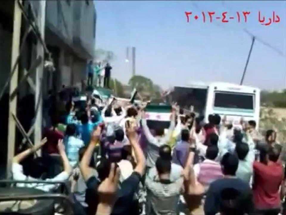 فري برس ريف دمشق داريا مظاهرة رائعة من جامع السمح بن مالك 13 4 2012 ج6 Damascus