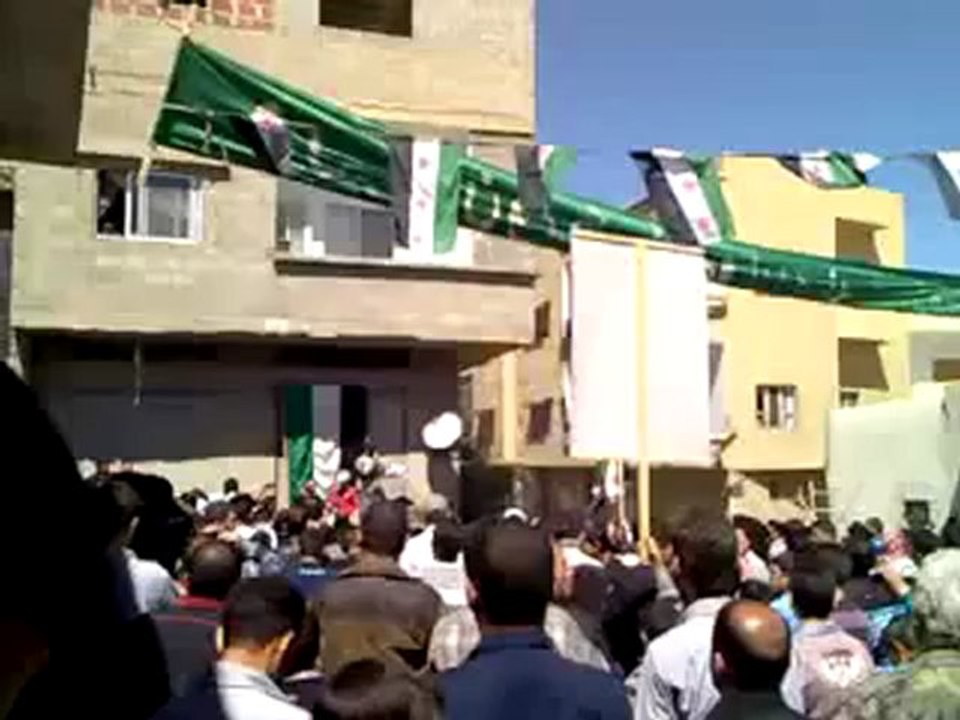 فري برس ريف دمشق القلمون قارة  جمعة ثورة لكل السورين 13 4 2012 ج1 Damascus