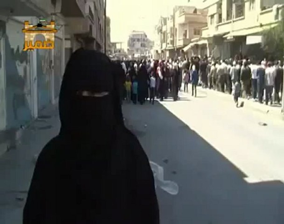 فري برس ريف دمشق  حرة من حرائر مدينة ضمير تقول كلمتها 13 4 2012 Damascus