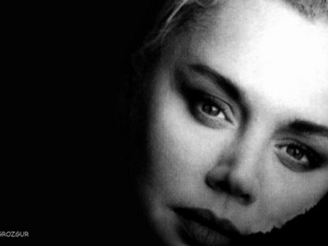 Sezen Aksu - Geri Dön(480p_H.264-AAC)