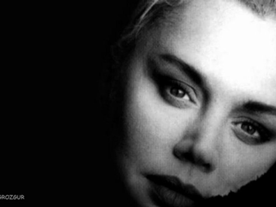 Sezen Aksu - Geri Dön(480p_H.264-AAC)