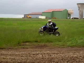 moi avec mon quad yfz 450