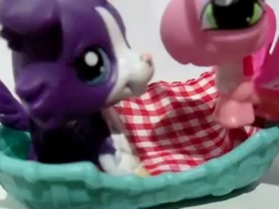 Littlest Pet Shop- Beautiful [Episode# 9 (Le grand soir)]