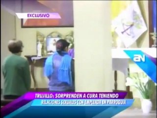 Un curé filmé en pleine action sexuelle