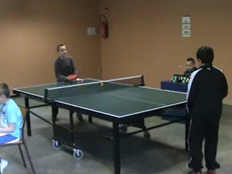 vlc-record-2012-04-15-01h26m59s-Ping Pong 1er Match.nrg-