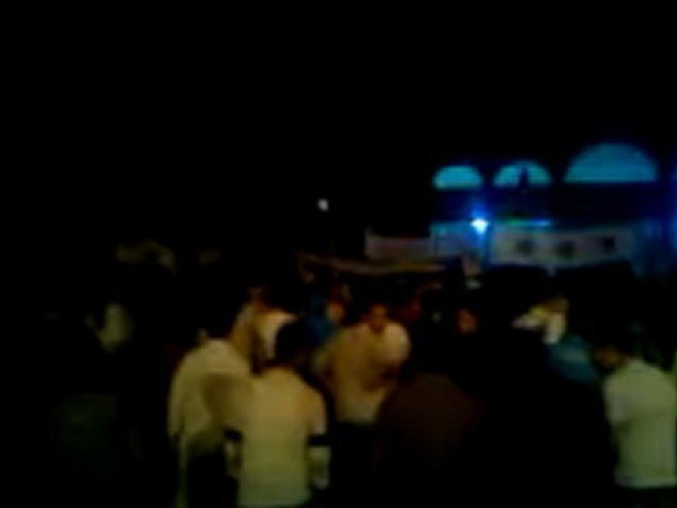 فري برس الحسكة غويران وقفت ذبابة على رقبة بشار14 4 2012 ALhasaka