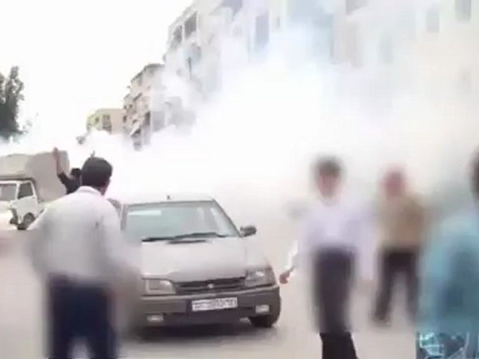 فري برس حلب  الإذاعة إطلاق نار على تشييع الشهيد هنداوي 14 4 2012 ج1 Aleppo