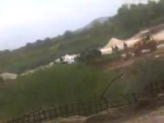 فري برس حماه المحتلةبلدة خطاب حرق الجسر الخشبي  14 4 2012 ج2 Hama