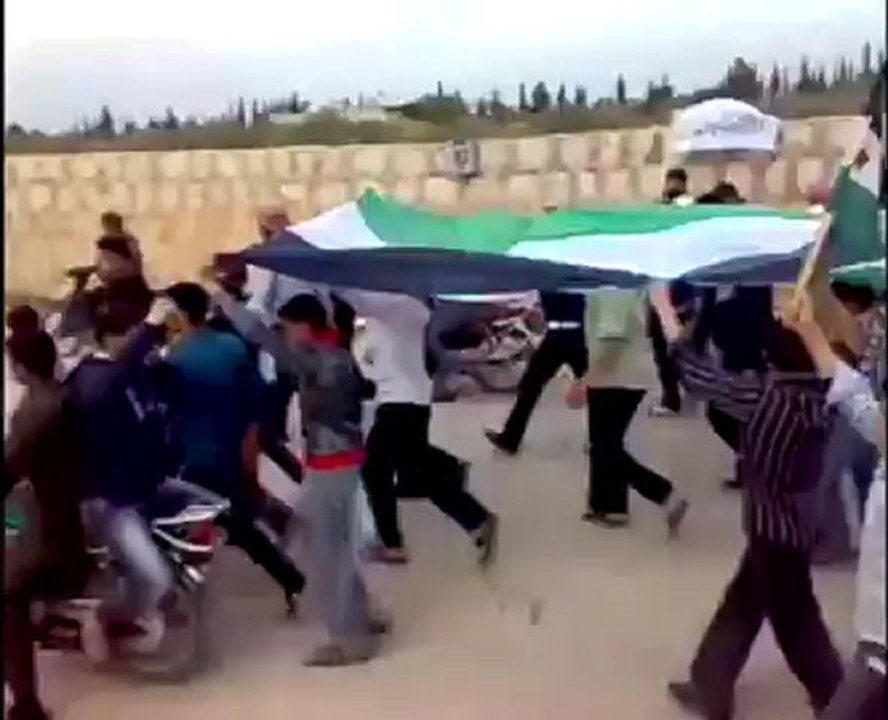 فري برس حلب الباب مظاهرة تشييع الشهيد يوسف حزواني 14 3 2012 ج1 Aleppo