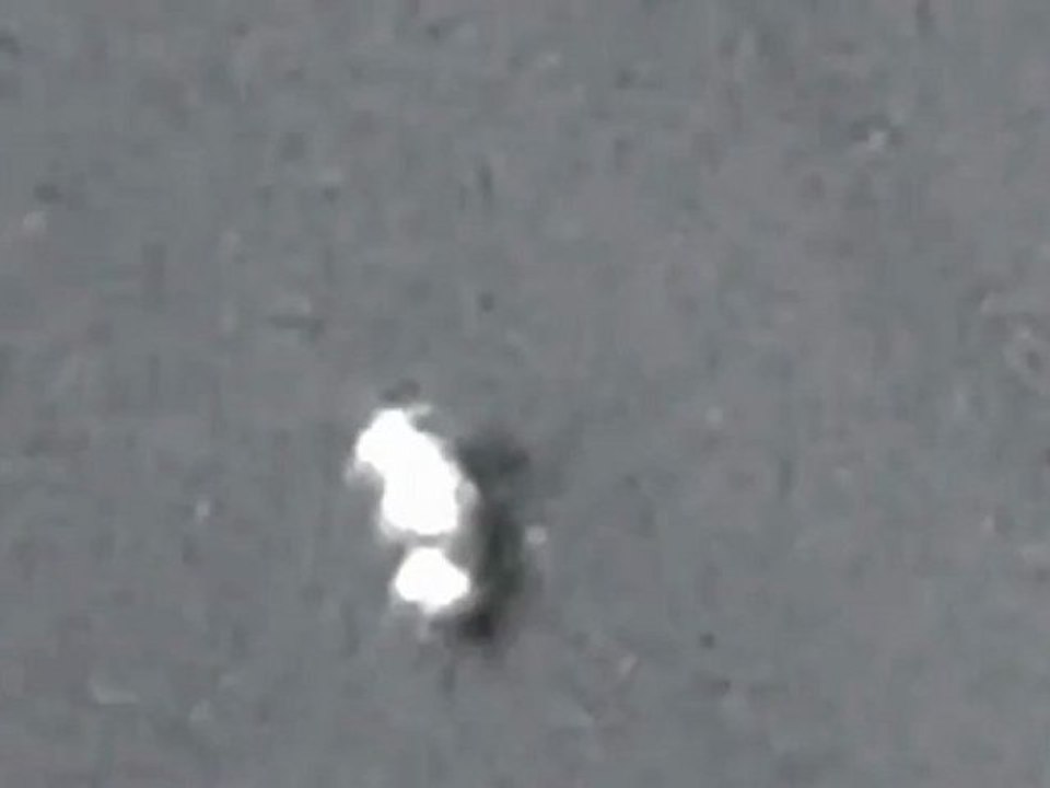 UFO, Alien, Entités Lumineuse.  polymorphisme.(analyse). 2012