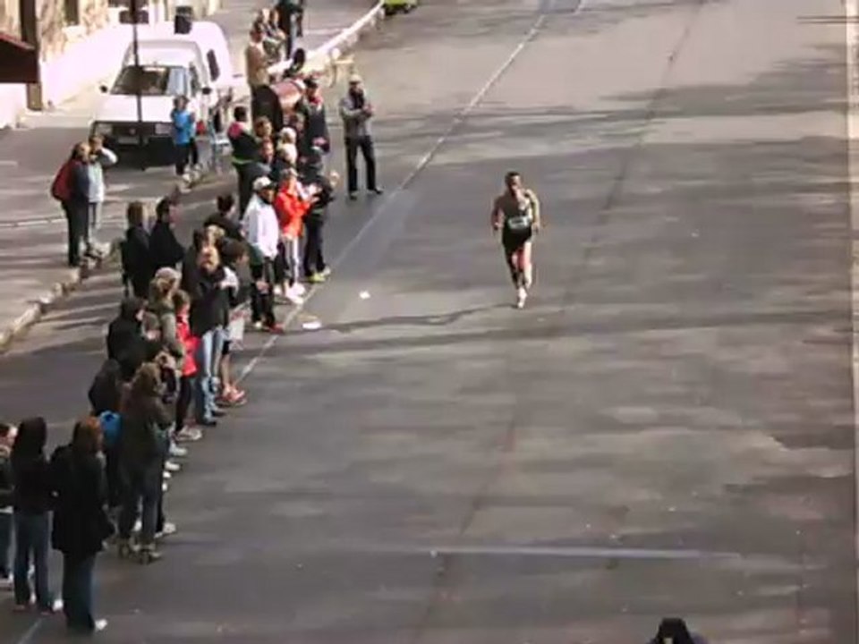MARATHON de PARIS 2012 : un échappé