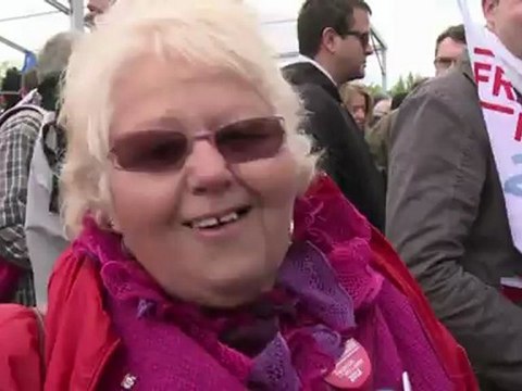 Hollande à Vincennes: les militants mobilisés pour aider Sarkozy à faire ses valises