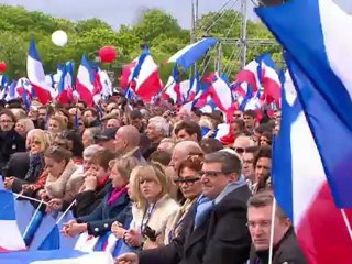 A la Concorde, Sarkozy annonce vouloir ouvrir le "débat" sur le rôle de la BCE