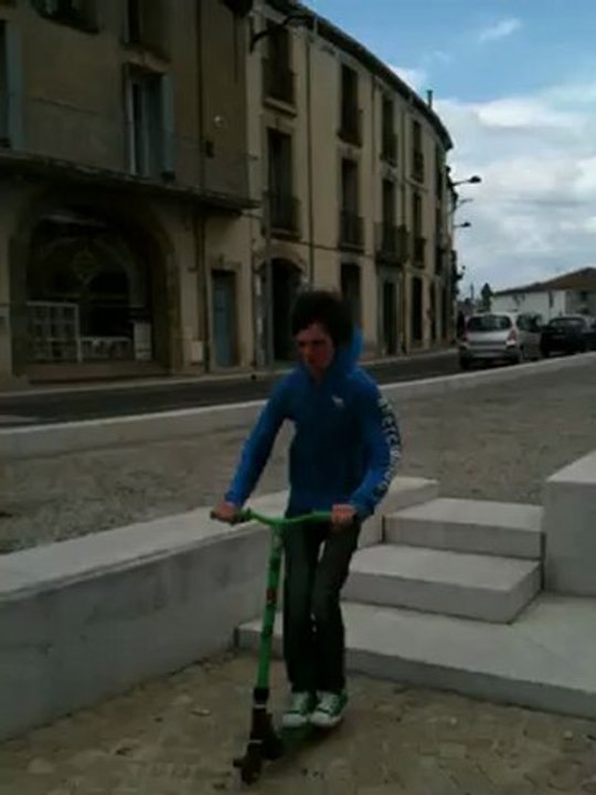 trott freestyle saut de 3 énormes marches