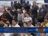 Capriles se compromete a fortalecer y construir escuelas y mejorar la educación