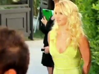 Spears may join "X Factor," Lionel Richie tops charts