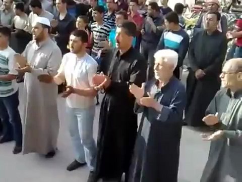 فري برس إدلب خان شيخون مظاهرة نصرة لحمص 15 4 2012 Idlib