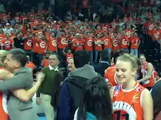 Eczacıbaşı VitrA şampiyonluk sevinci