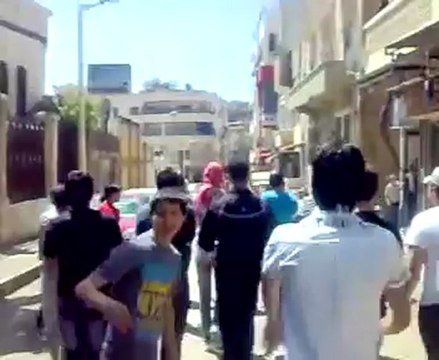 فري برس حمـــــاة المحتلة مظاهرة أبطال شارع إبن الرشد 2012 4 16 Hama