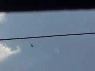 فري برس ادلب حيش للاسبوع الثاني على التوالي تحليق للمروحيات المقاتلة و الاستطلاعية فوق بلدة حيش 16 4 2012 Idlib