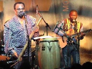 Bonga illumine le New Morning.