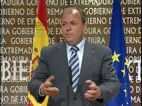 Monago: Vara le está haciendo daño a Extremadura