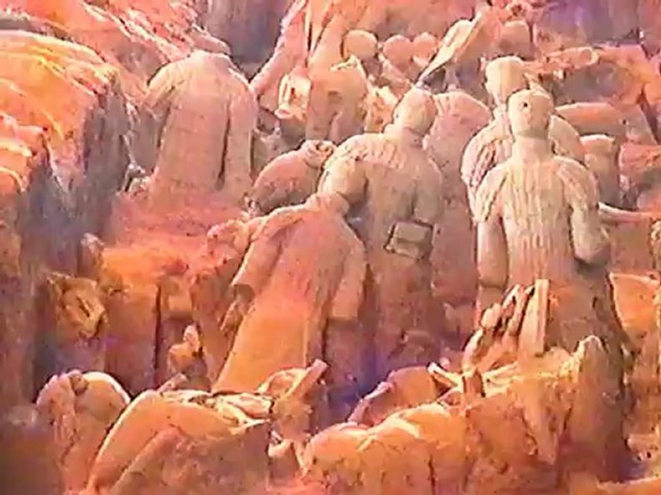 CHINE - XIAN : L'ARMEE DE SOLDATS DE TERRE CUITE