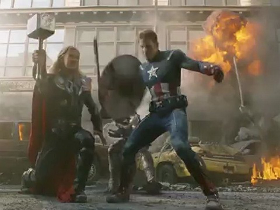 Avengers - Extrait 3 - Combat Captain America et Thor - VOST