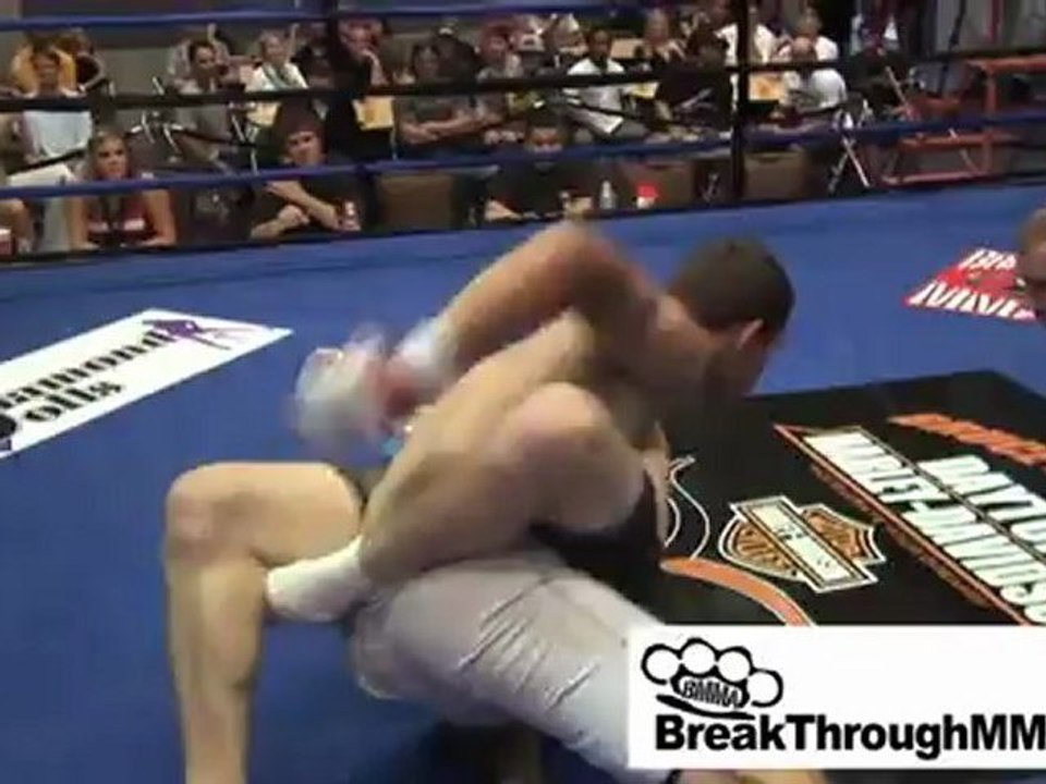 Lutador de MMA quebra o Braço - Nasty Kimura Arm Break, During MMA Fight!