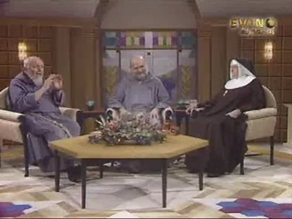 Madre Angélica y P.Benedict y Andrew - Via crucis