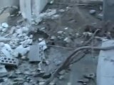 فري برس حمص مكان سقوط القذائف في أحد منازل حي الخالدية  والدمار الذي خلفته بحمص 16 4 2012 Homs