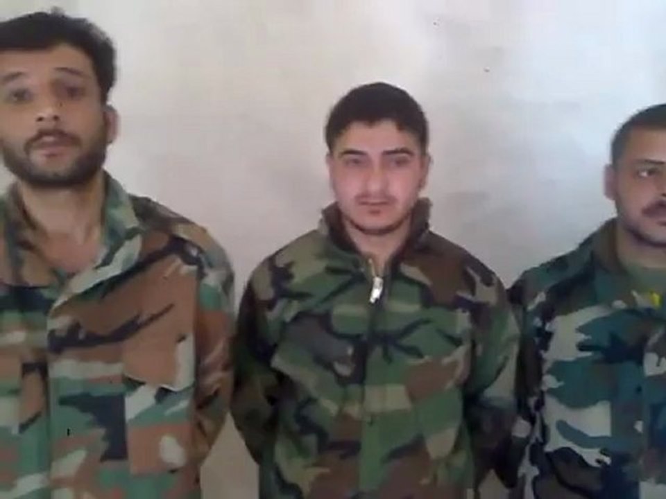 فري برس حماه المحتلة هام مجندين و صف ضباط اعتقلتهم كتيبة الشهيد حسين حمشو 16 4 2012 Hama