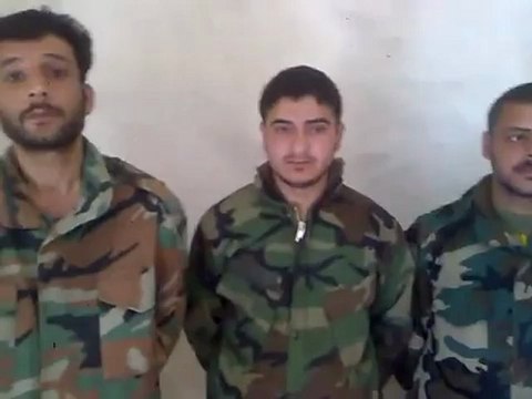 فري برس حماه المحتلة هام مجندين و صف ضباط اعتقلتهم كتيبة الشهيد حسين حمشو 16 4 2012 Hama