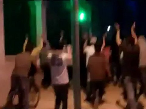 فري برس حلب حي الزهراء مسائية رائعة وأجمل هتافات 16 4 2012 Aleppo