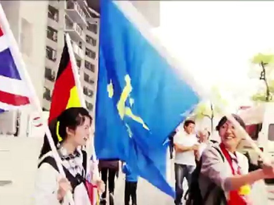 Fans Arriving - Qualifying Intro #2_ BBC F1 2012 - Round 3_ Chinese GP