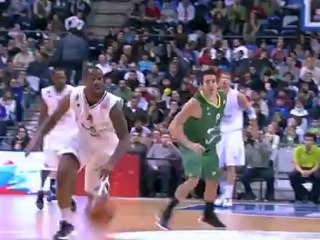 The Alphonso Ford Trophy goes to McCalebb!