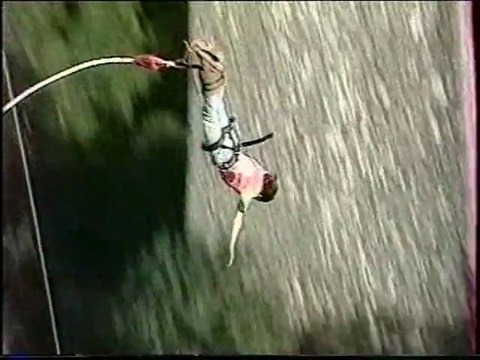 Saut à l'élastique Viaduc de la Souleuvre